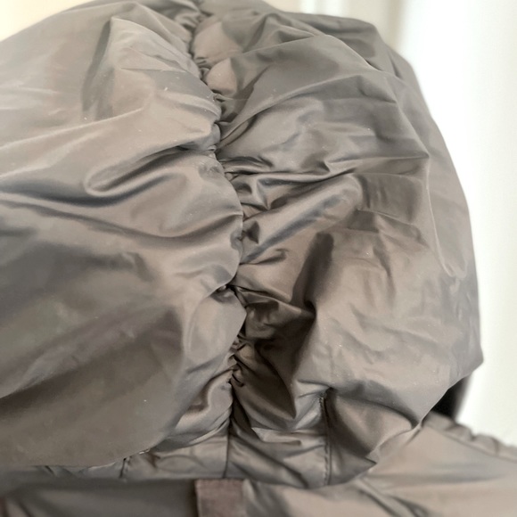 TAHARI - Picture 7 of 11